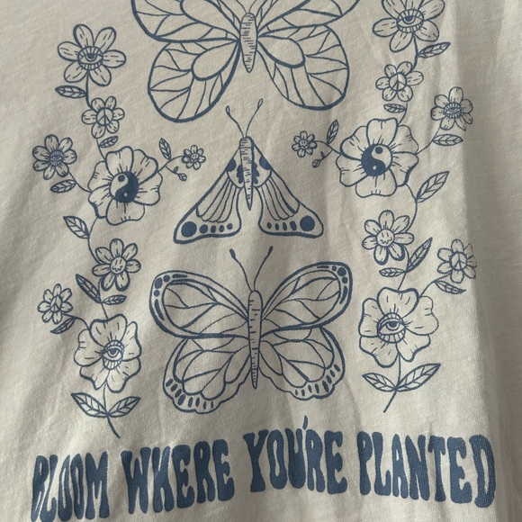 American Eagle Outfitters Graphic Blue and Purple Short Sleeve Tee - Picture 4 of 4